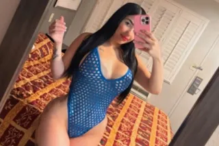 HELLO DADDY I'M AVAILABLE NOW🥰... - Image 4