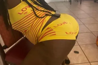 INCALLS INCALLS INCALLS $50 QV FOR 10 MINS COME PLAY WITH THIS CHOCOLATE FUNSIZE - Image 6