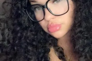 ALYSSA IS BACK IN TOWN BOYS 🍒😘... - Image 2
