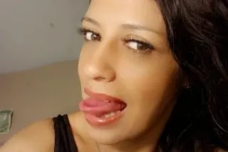 Beautiful Latina waiting to make all your fanta especiaĺ desies come true - Image 4