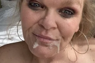 💖💰🤩 45-Year-Old Hot Mom Availa... - Image 2