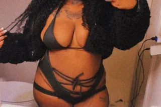 Hey babe Monee🍭 thick chocolat... - Image 3