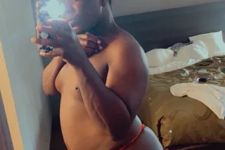 💋😍😍the biggest in the business... - Image 3