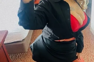 🤪🥴 Ms.SQUIRT N CREAM🤩MARI with the pretty FAT KITTY😘 - Image 7
