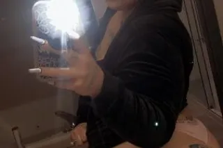 HIGHLY ADDICTIVE 🤪🍑 Cute Curvy Italian Bombshell Come See What This Waterpark Is Like - Image 5