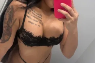 💦💦🍑🍒Sweet 😘 Tasty 🍓 Treat🍒🍑💦💦 ... - Image 1