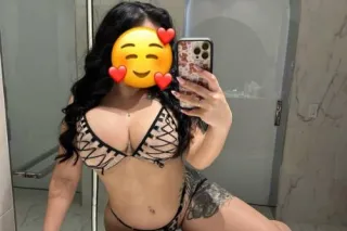 Latina available to enjoy and make you feel nice and enjoy with me daddy - Image 1