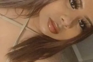new thick latina 😝pretty face ... - Image 4