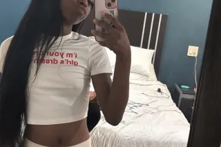 New in Town 😘𝘚𝘦𝘹𝘺 𝘱𝘦𝘵𝘪𝘵𝘦 𝘵𝘳𝘦𝘢𝘵... - Image 2