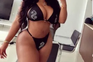 LATINA WITH BIG TITS COME GET ... - Image 1