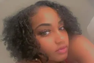 pretty petite freak 😏😋 - Image 3