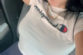 Hot Latina girl new in your ar... - Image 3