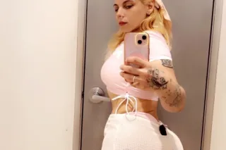 onlyfans.com/fineassmoneyy i s... - Image 1