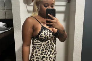 ChynaDoll 💋Tight N’ Creamy 💕🤍S... - Image 1