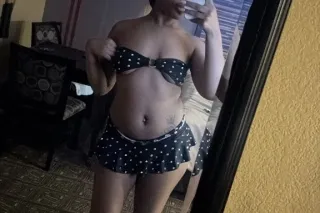 Soft Voice, Sweet Energy, and Good Vibes Only Outcalls & cardates - Image 9