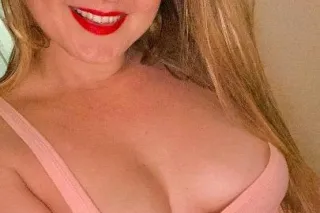 READ AD FOR RATES💜BLoNDe BLuE EyED 🍑BiG BOOTY Babe🍑FuN, FLiRTy, FRiENDLY! Yay😃 - Image 5