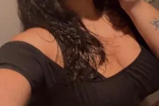 Sexy Portuguese Princess 24/7 ... - Image 1