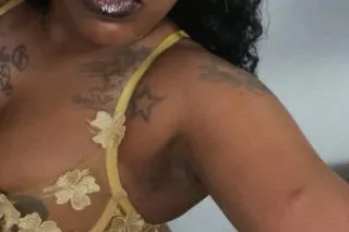 4"11 Funsize🥰Tight wet grip yo... - Image 1