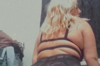 Blondes have more fun (3somes ... - Image 4