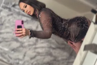 AVAIL!! ! super thick brunette... - Image 1