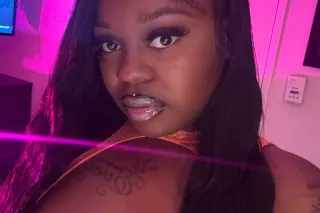 Slim Thick Ebony Queen 🥰🍫💦 Inc... - Image 2