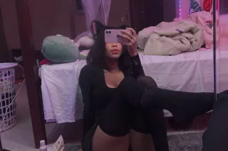 OUTCALLS ONLY - 21 - Image 2