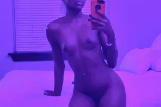 PETITE🌹SQUIRTER💦BACK IN TOWN -... - Image 3