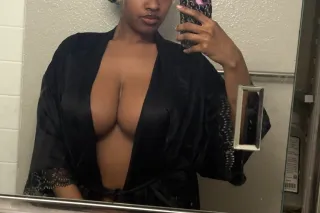 BUTTERFLYYY🦋MISSGIVEYOUAGREATTIME😏🥂💋 - Image 7