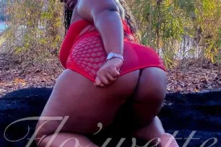 𝐇𝐈𝐍𝐄𝐒𝐕𝐈𝐋𝐋𝐄 𝐓𝐡𝐞 𝐁𝐞𝐬𝐭 ᑕ𝗨Ⓜ︎🍒ᔕᑎᗩTᑕ... - Image 2