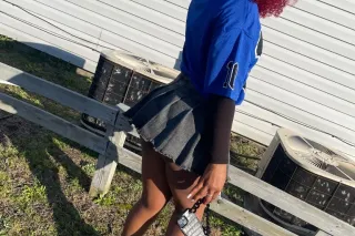 THE PERFECT PACKAGE - 21 - Image 3