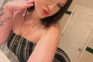 Green-Eyed Slut for Your Darke... - Image 3