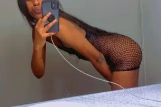 💦🍭🍭 Upscale Throat Goat Beauty... - Image 3