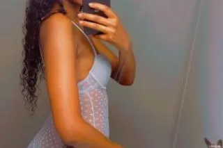 💦🍭🍭 Upscale Throat Goat Beauty... - Image 1