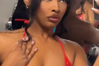 OUTCALLS || Exotic Petite Bomb... - Image 2