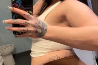 Sexy Pawg in CHESAPEAKE VA 💃🏻🌹🍑 - Image 1