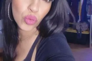 beautiful latina waiting to ma... - Image 3