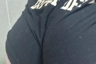 Cum see me I'm hot and ready f... - Image 1