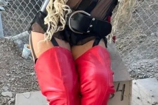 I'M A LIFE SIZED BARBIE DOLL❤C... - Image 4