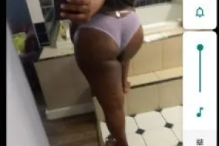 only available for outcalls or... - Image 2