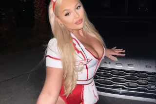 BUSTY BLONDE BARBIE BACK IN TO... - Image 3