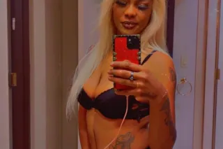 Pretty 👠 slim thick 🍑EBONY SLUT 💦 - Image 3