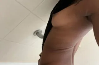 Sweet and petite 🍫Incalls avai... - Image 2