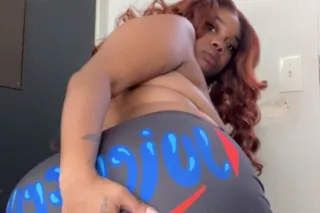 💦🍑Thirsty Thursday💦🍑Fetish fri... - Image 1