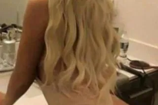 I am a girl who gives you the ... - Image 3