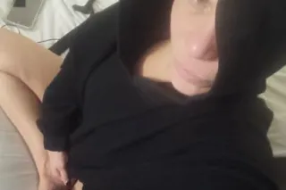 I dont like whips and chains and you can't tie me down but you can whip your loving on me🥰👍🫶 - Image 7