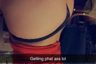 PeTiTe TaTtEd GiRl NeXt DoOr .... - Image 2