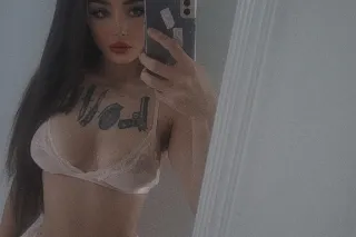 YOUR FAVE IS BACK! LATINA FREAK🥵 tonight only ! incalls and outcalls! I wanna feel our cock pulsating inside of me🥴 - Image 1