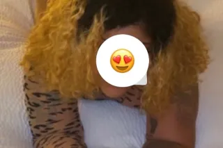 🗣 Tight ☺, Wet 💦, And Creamy 🍦... - Image 1