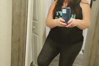 ✨Thick, Curvy Brunette✨ - 35 - Image 4