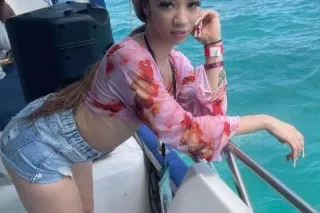 lets hang out 😉 - Image 3